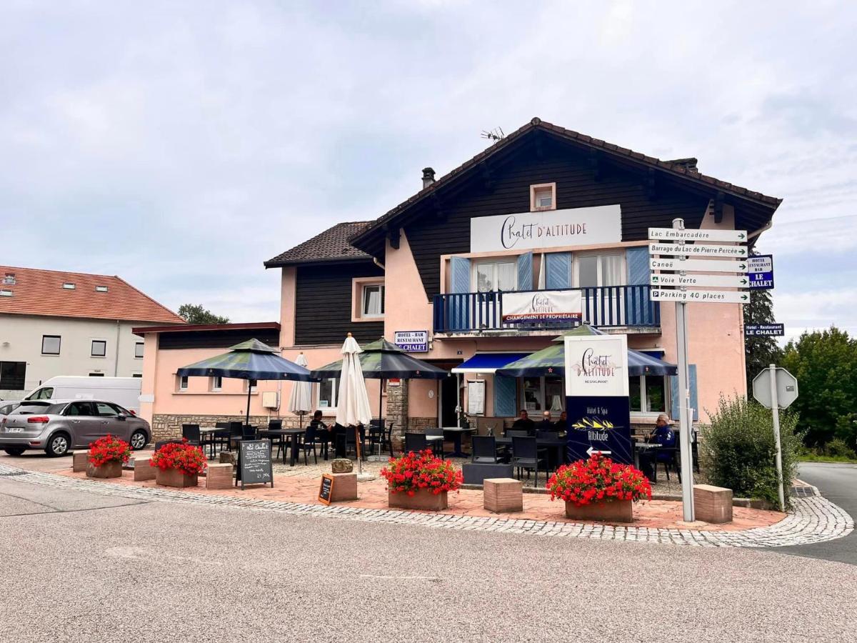 Logis Hotel Chalet Altitude Pierre-Percée エクステリア 写真
